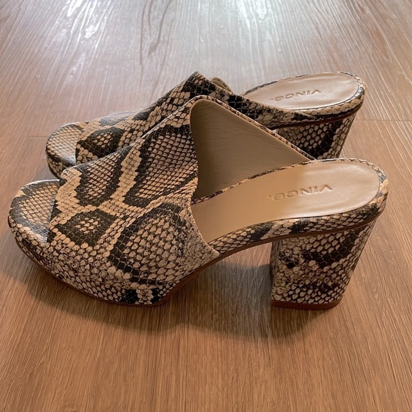 Vince Women’s Clog Wyatt Platform Mule Size 8 Animal Print Bohemian Luxury - Picture 4 of 12
